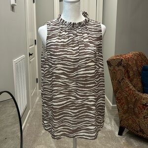 ANN TAYLOR LOFT animal print sleeveless blouse.  Fully lined Size X-Small